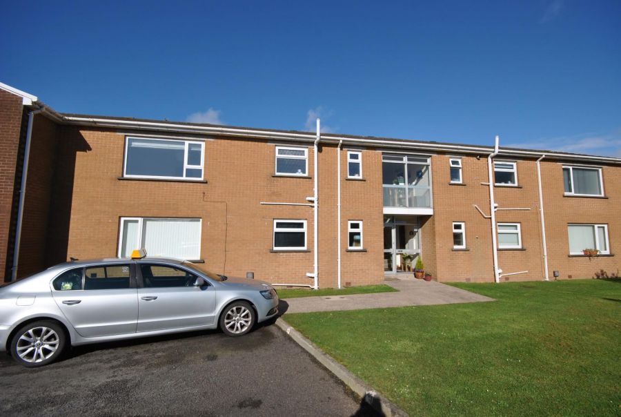 15 Sunningdale Court