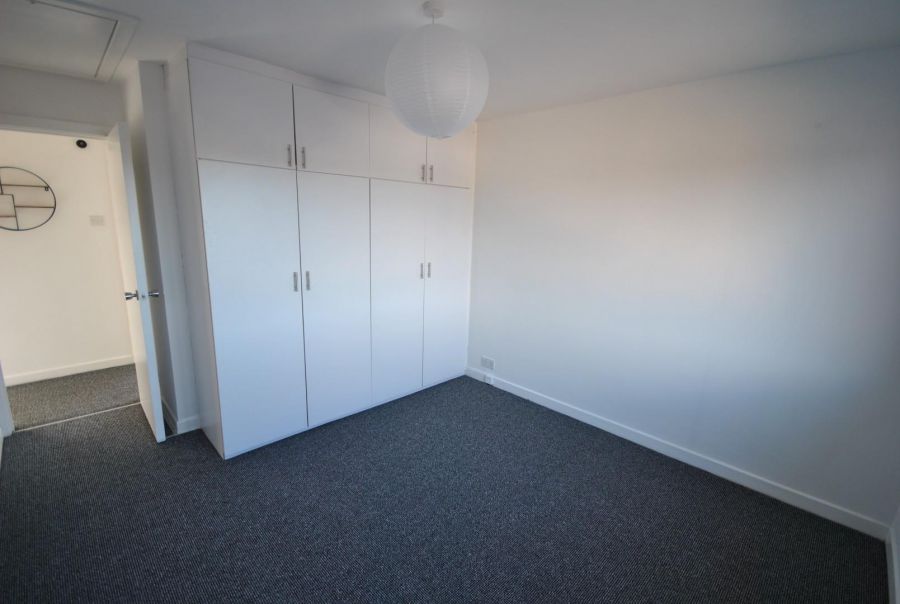 15 Sunningdale Court