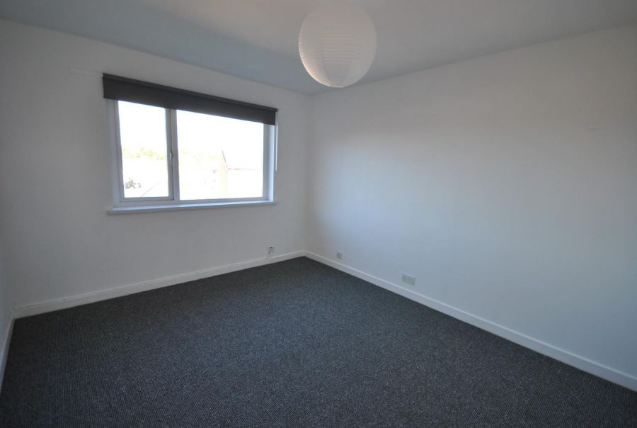 15 Sunningdale Court