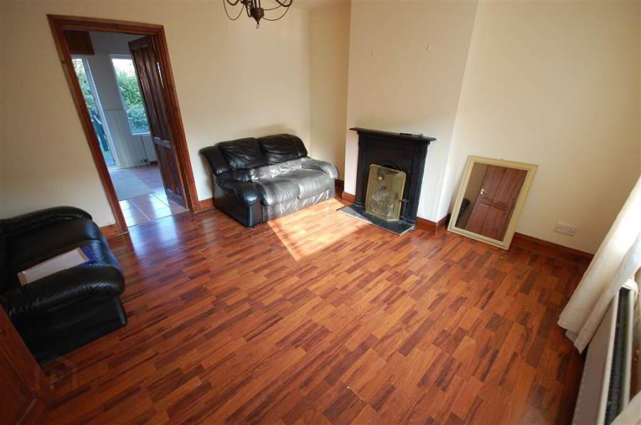 18 Silverstream Park