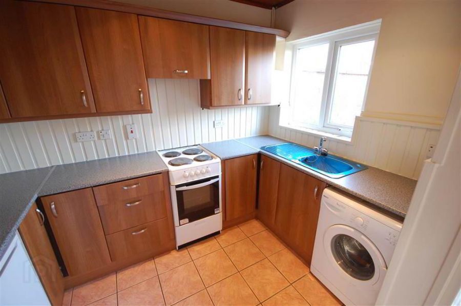 18 Silverstream Park