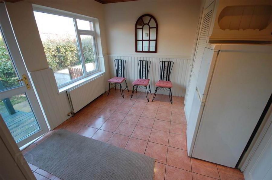 18 Silverstream Park