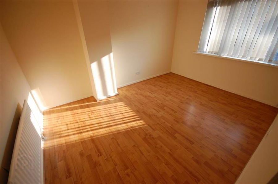 18 Silverstream Park