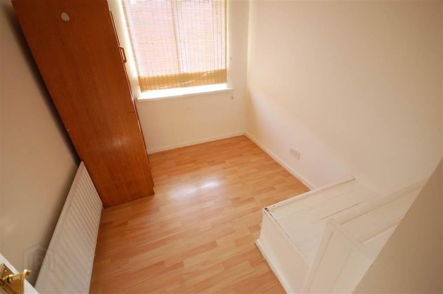 18 Silverstream Park