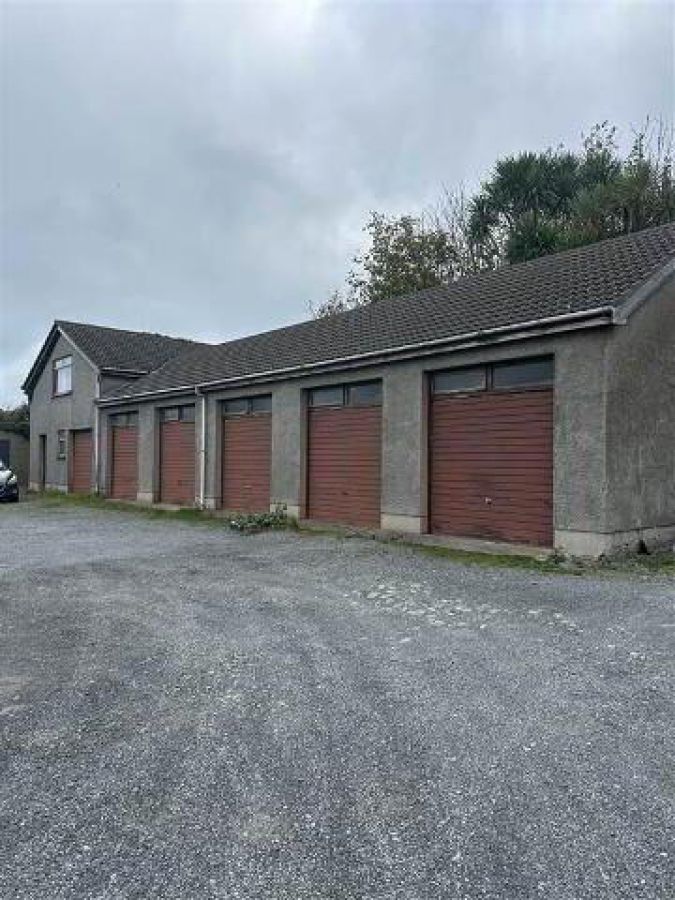 Lock Up Garages And Store To The Rear Of 97 Victoria Road