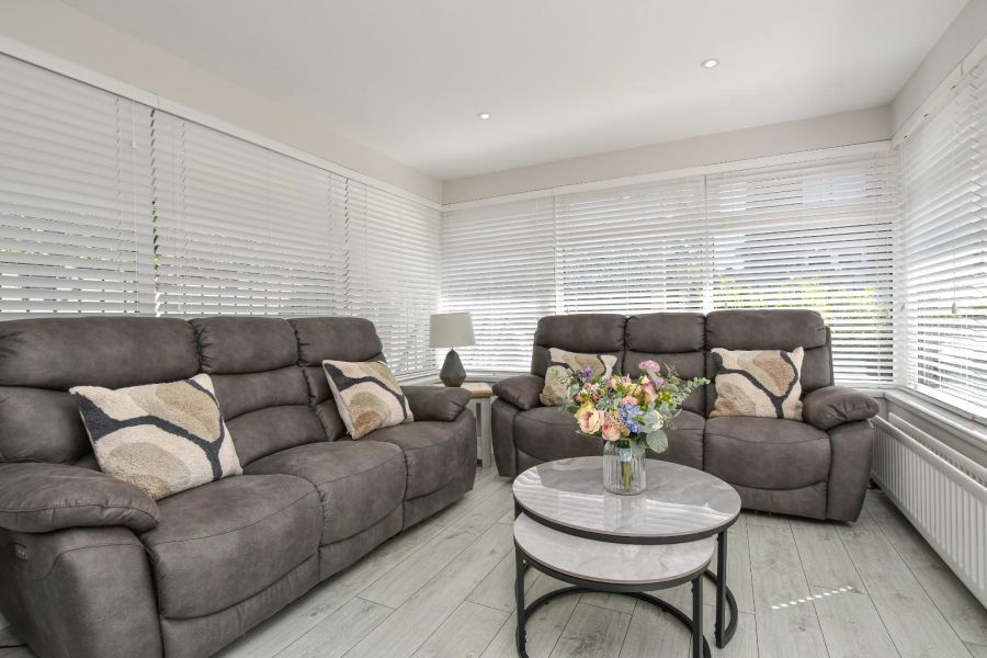 10 Dunkeld Avenue