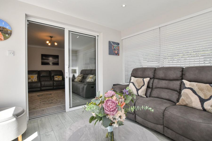 10 Dunkeld Avenue