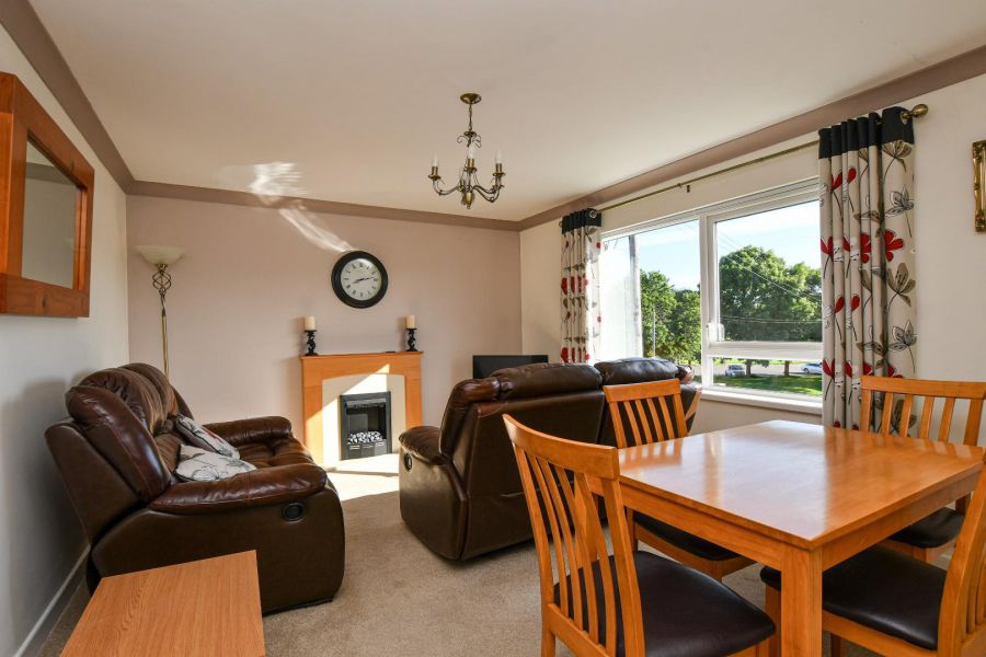 5 Sunningdale Court