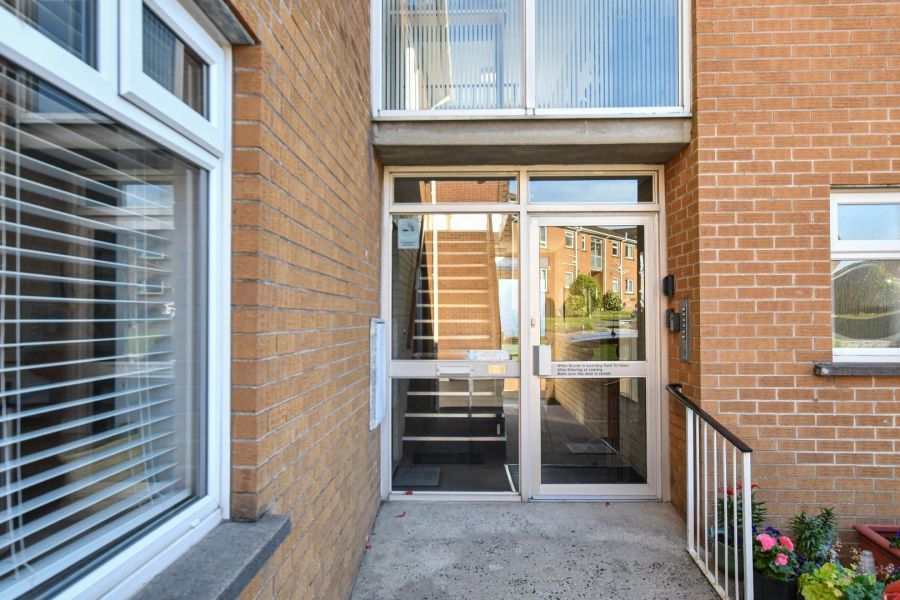 5 Sunningdale Court