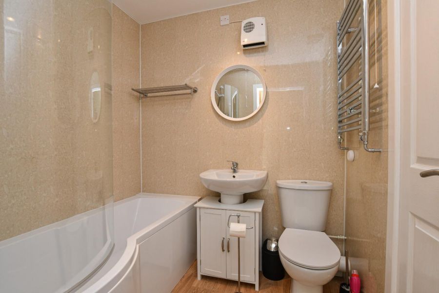 5 Sunningdale Court