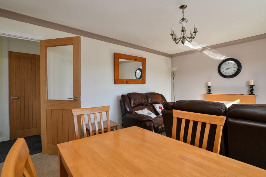 5 Sunningdale Court