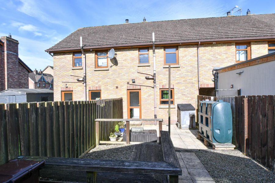 75 Stonebridge Gardens