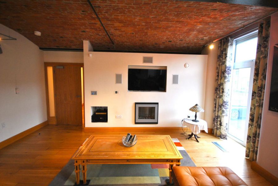 1 The Flax House, The Mill Village