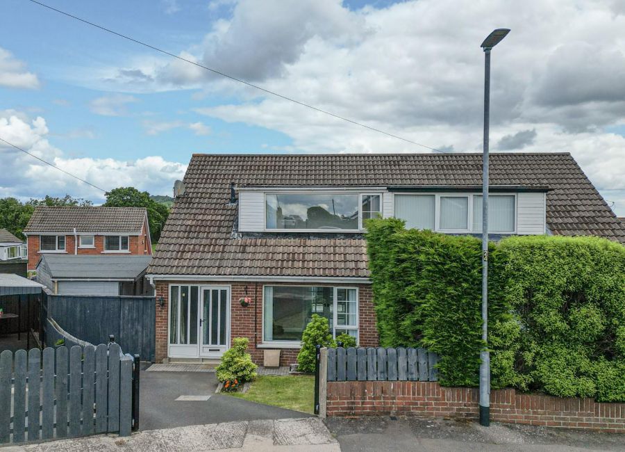 22 Dermott Crescent