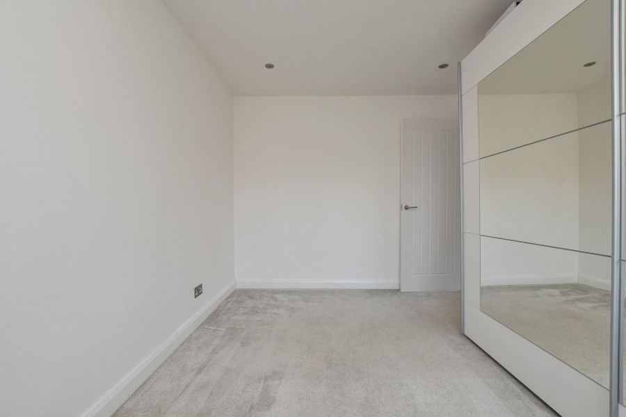 26 Castlelodge Avenue