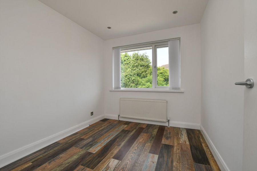 26 Castlelodge Avenue