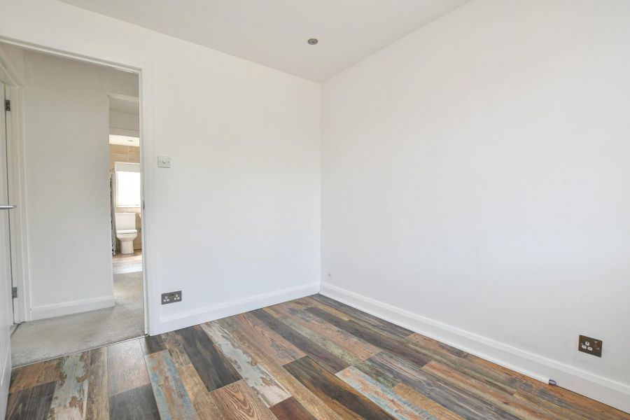 26 Castlelodge Avenue