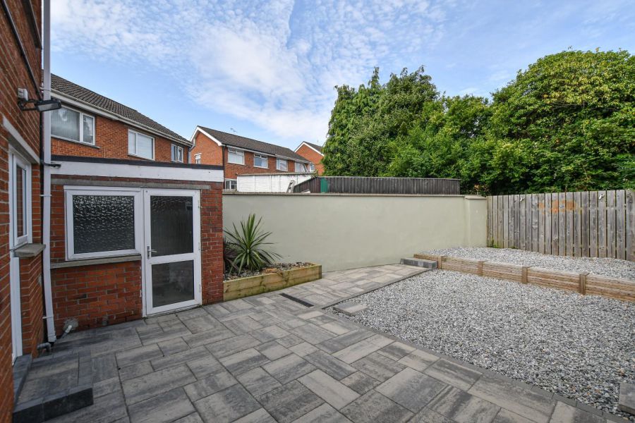 26 Castlelodge Avenue