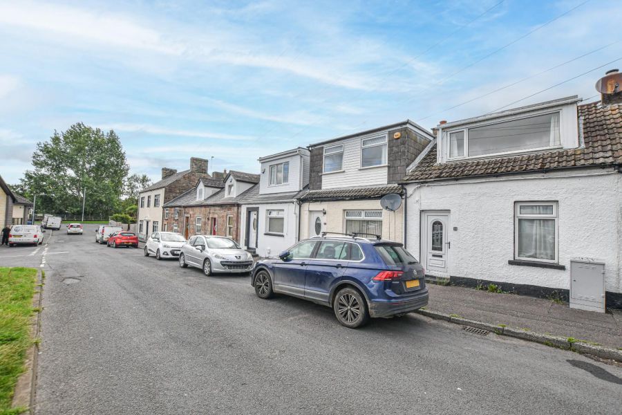 12 Lower Crescent