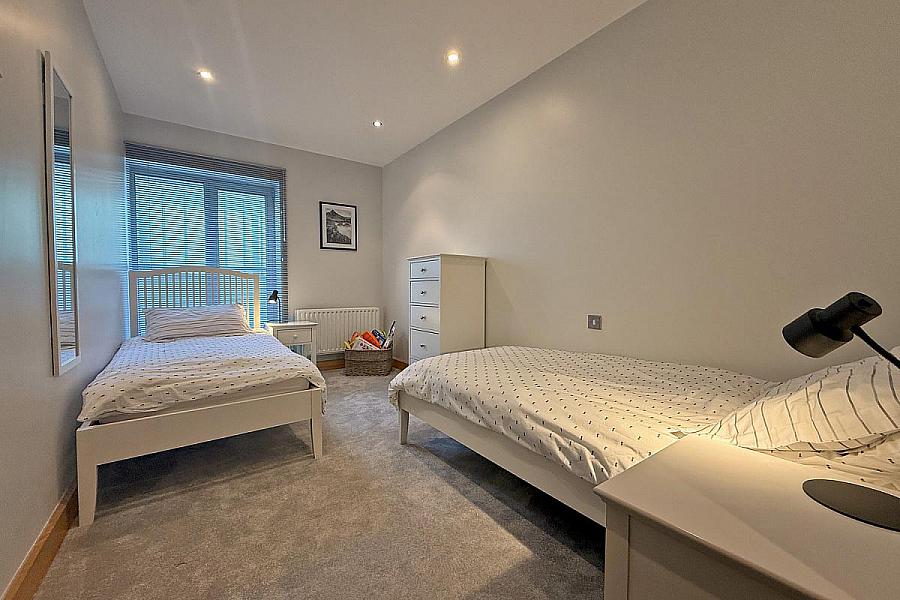 24 Carrig Na Rone, Bath Street