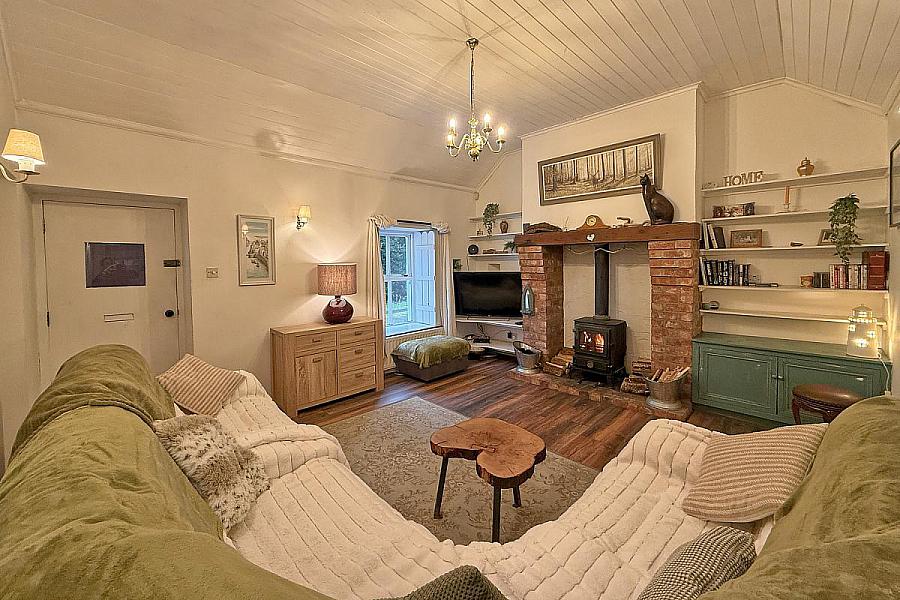 Basket Cottage, 74A Castlecat Road