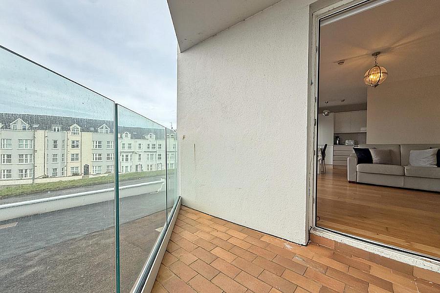 7 Highview Court, High Road