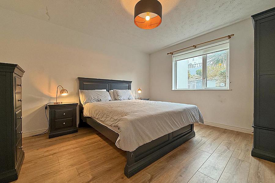 7 Highview Court, High Road