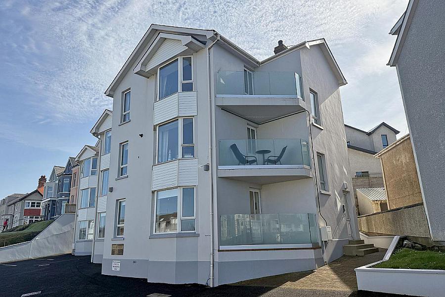 7 Highview Court, High Road