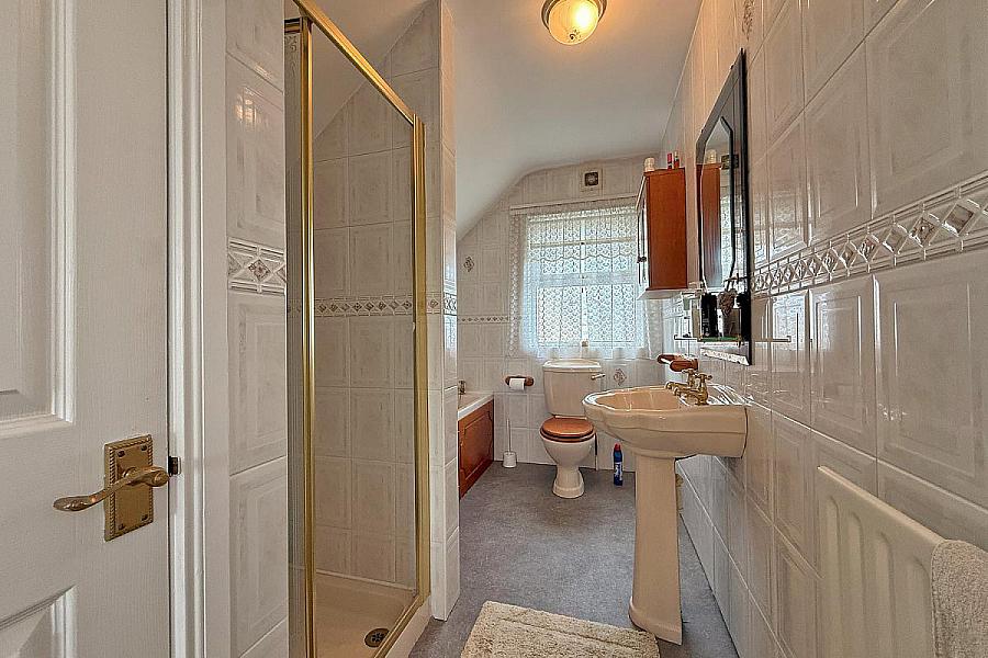 18 Magheramenagh Gardens