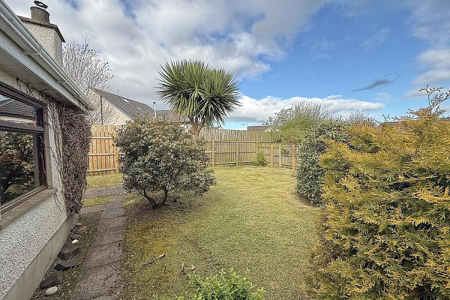 18 Magheramenagh Gardens