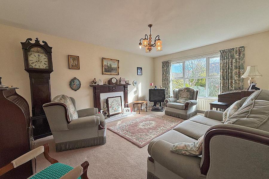 18 Magheramenagh Gardens