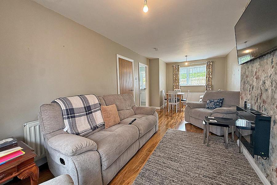 5 Causeway Court