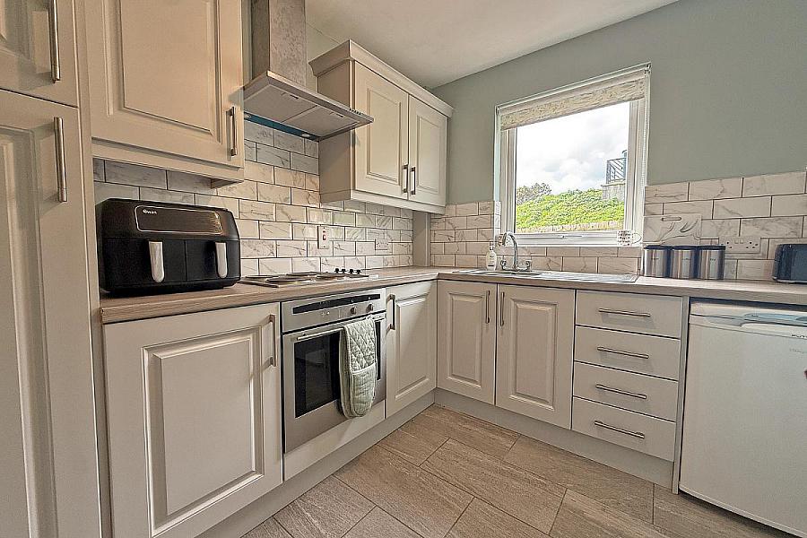 5 Causeway Court