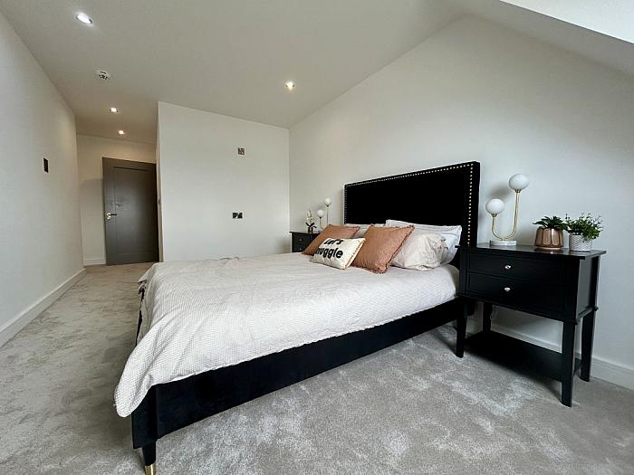 11 Pier West