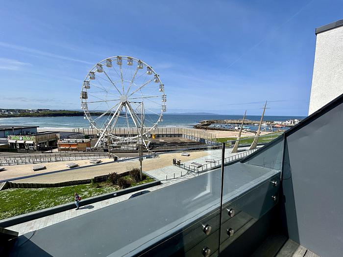 11 Pier West