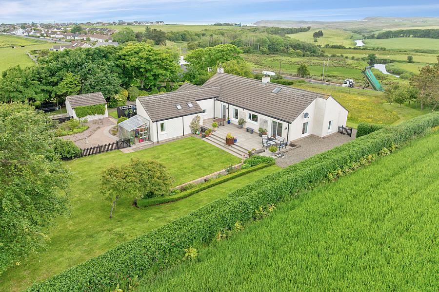 18 Ballaghmore Road