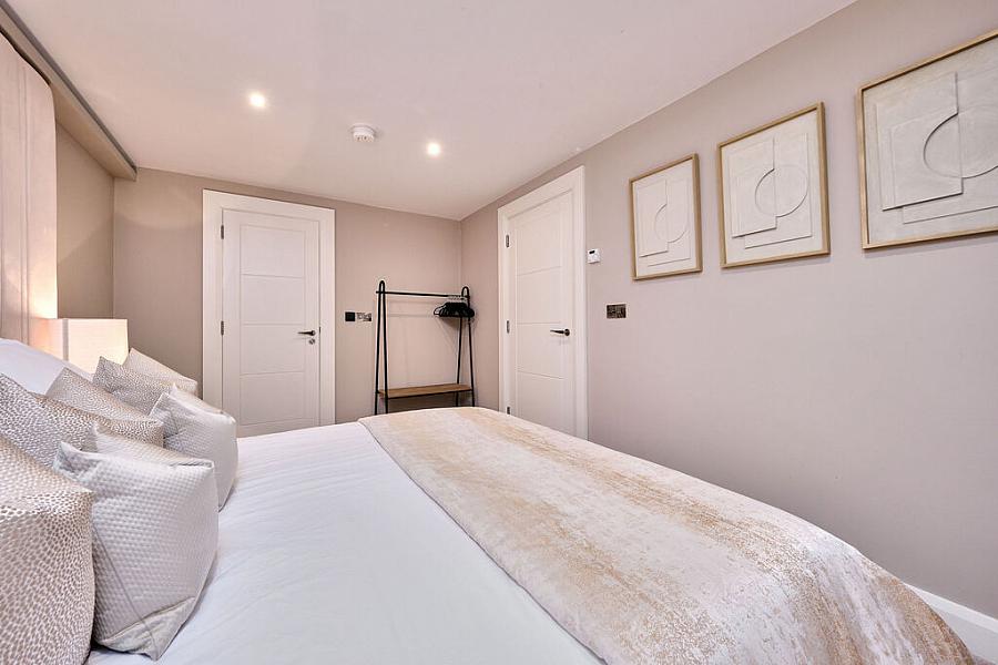 8 The Montagu