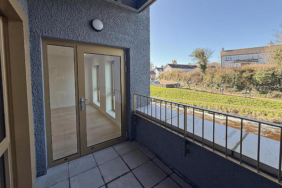 C6 Riverview Court, Main Street