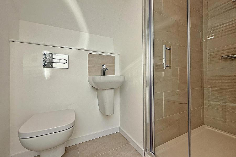 C11 Riverview Court, Main Street