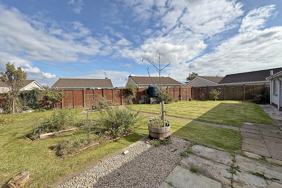 27 Flowerfield Road