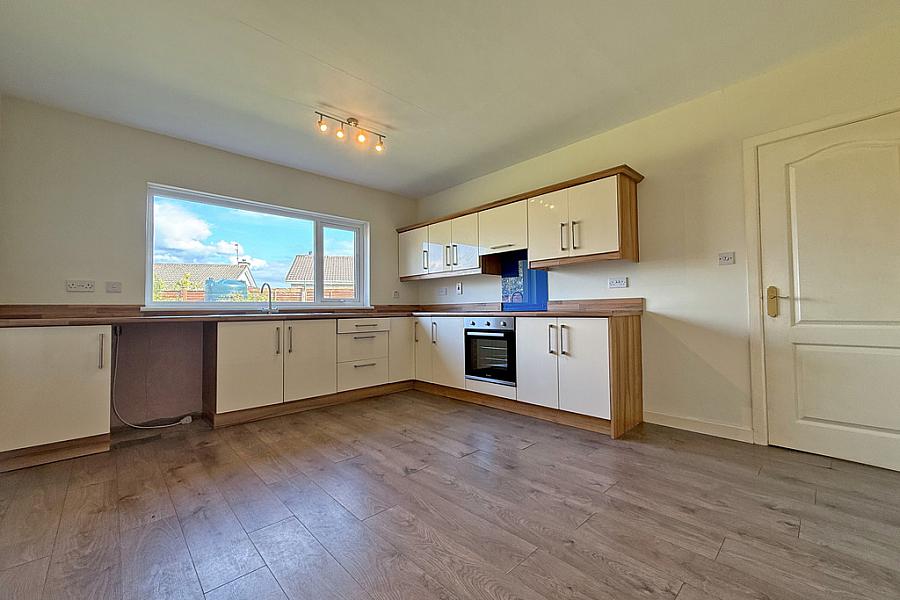 27 Flowerfield Road
