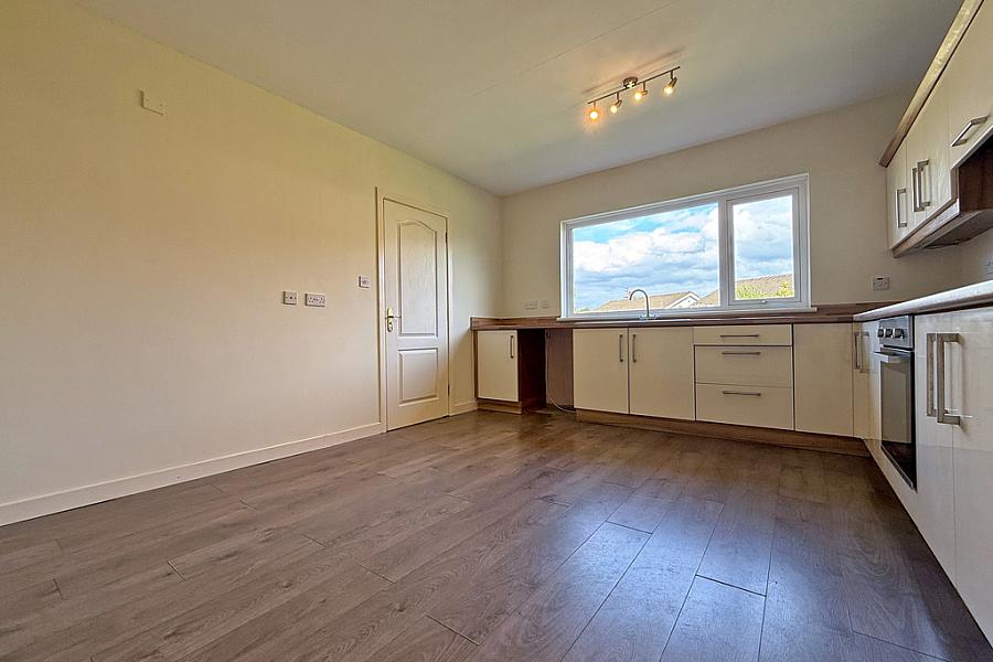 27 Flowerfield Road