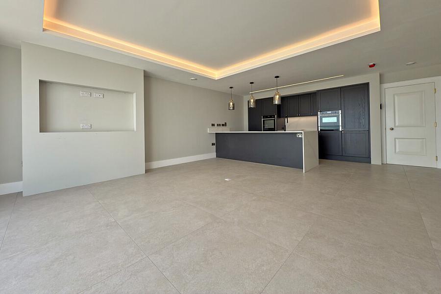 27 Causeway Street