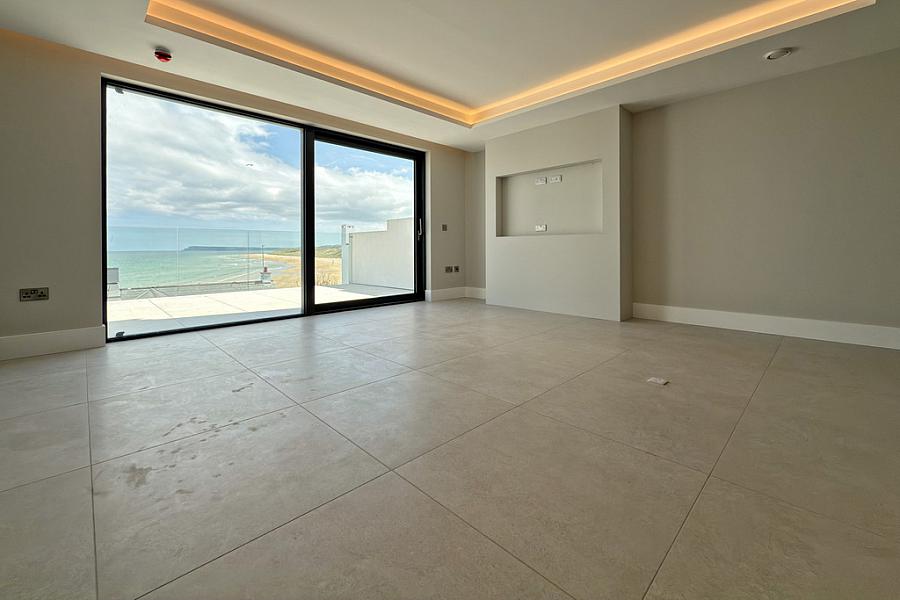 27 Causeway Street