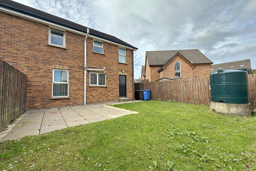 18 Millfort Close