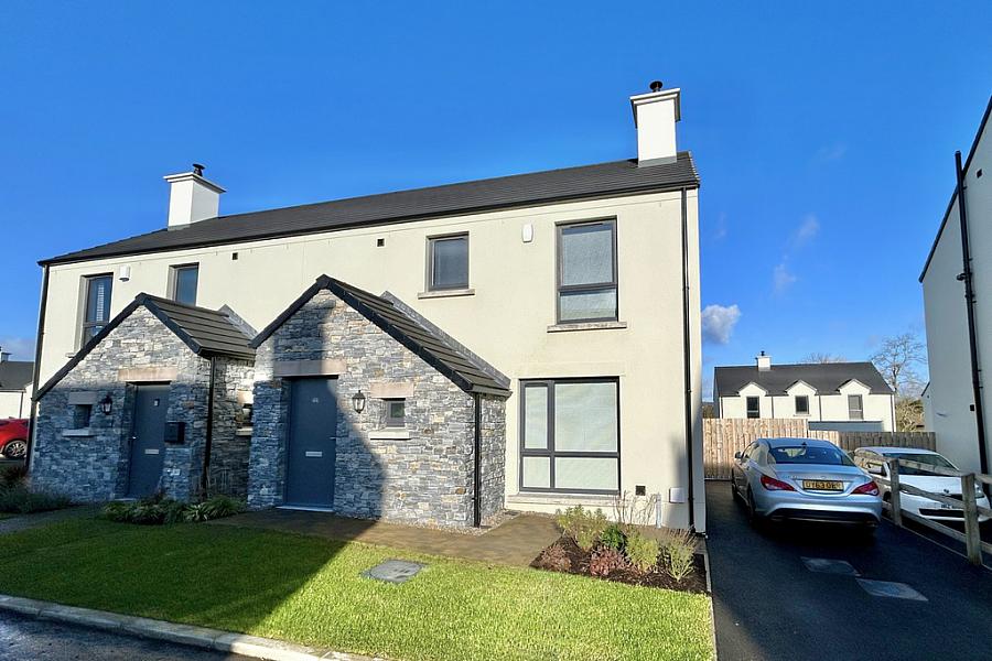 44 Oakwood Avenue, antrim, BT41 2FT