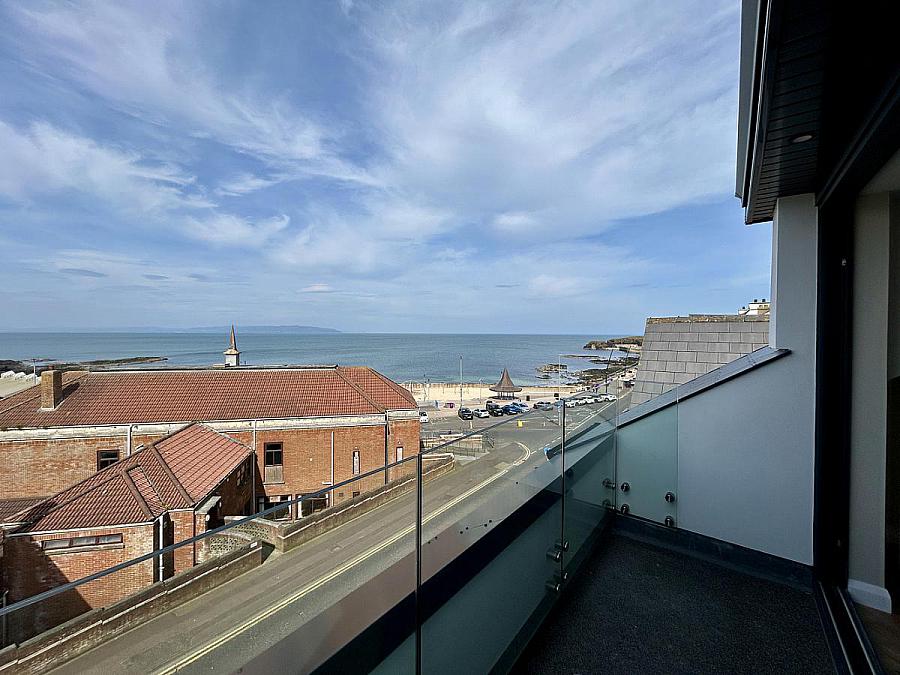 Apartment 3, 80 The Promenade