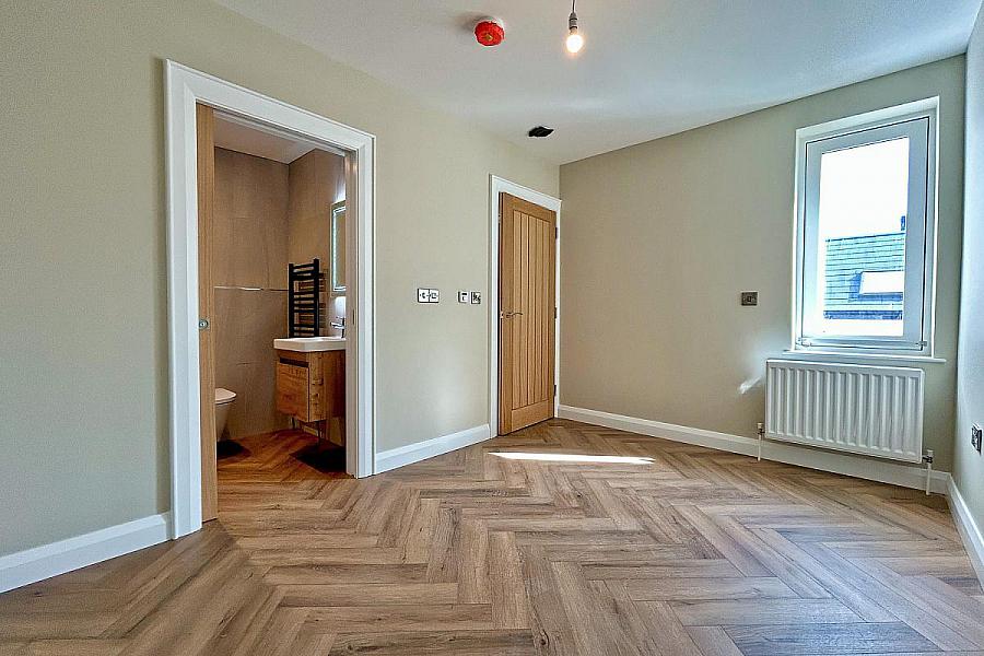 Apartment 3, 80 The Promenade