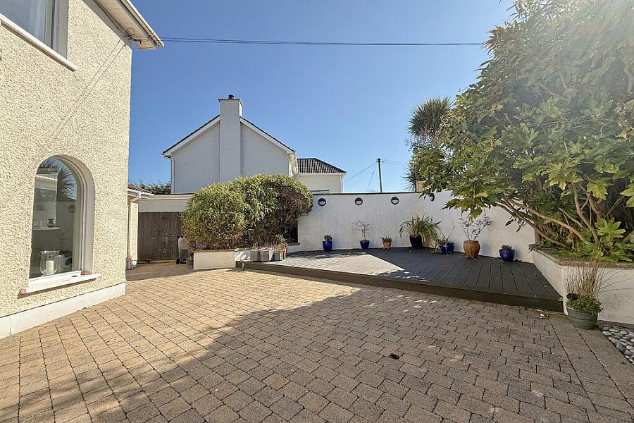 27 Larkhill Road
