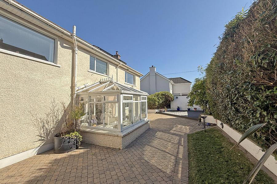27 Larkhill Road